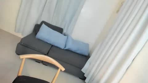 Violet online show from January 4, 9:10 am