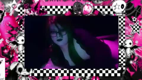 Vip3rWh0r3 online show from February 2, 9:47 pm