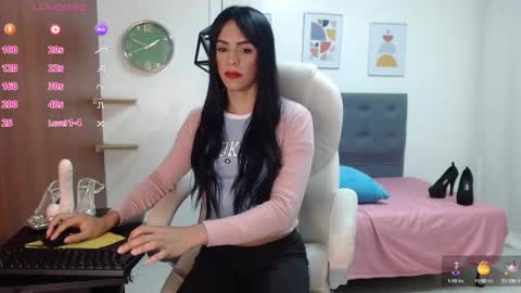 VITTORIA  online show from January 3, 1:25 pm