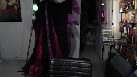 Snapshot of vivianfrost chatting on October 24, 3:39 pm VivianFrosty online show from October 24, 3:39 pm