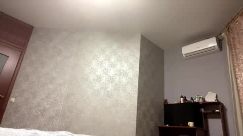 Lisa online show from February 9, 5:20 pm