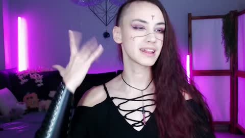 Snapshot of wildorchid_ chatting on December 15, 3:02 am Master Kieran hehim online show from December 15, 3:02 am