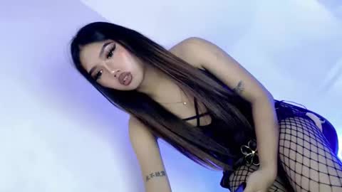 LE XI online show from November 12, 2:02 am