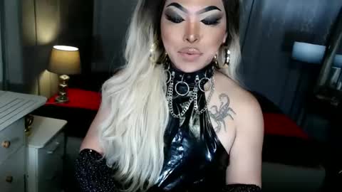 Zhavia online show from November 16, 6:29 pm