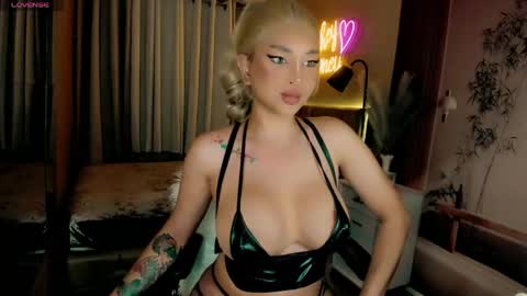 hey honey online show from May 25, 5:15 am