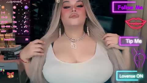 xHUGECOCKTILLCUMX online show from January 5, 5:27 pm