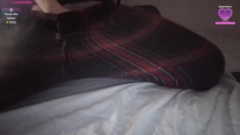 xomomo222 online show from February 15, 8:02 am