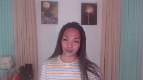 Snapshot of xxeroticdhaliaxx chatting on October 22, 2:35 am xxeroticdhaliaxx online show from October 22, 2:35 am