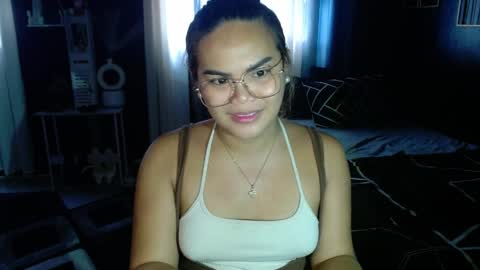 Kylie Smith online show from May 9, 1:13 am