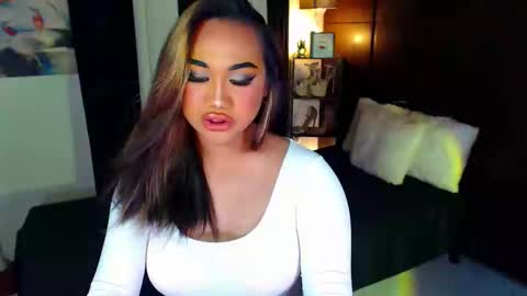 Snapshot of xxxgiganticoliviacummerxxx chatting on December 7, 2:30 pm OLIVIA online show from December 7, 2:30 pm