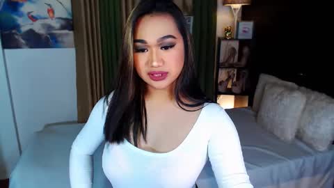 Snapshot of xxxgiganticoliviacummerxxx chatting on January 9, 2:40 pm OLIVIA online show from January 9, 2:40 pm