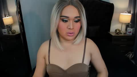 Allisonn Hensly online show from January 22, 6:20 pm