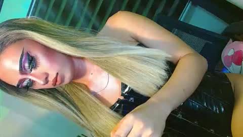 miss yasii online show from May 30, 6:17 pm