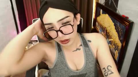 yassiered online show from March 21, 8:41 am