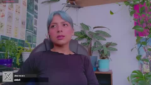 yeriawaddell  online show from February 23, 9:07 pm