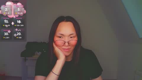 yingying_ online show from October 11, 3:25 pm