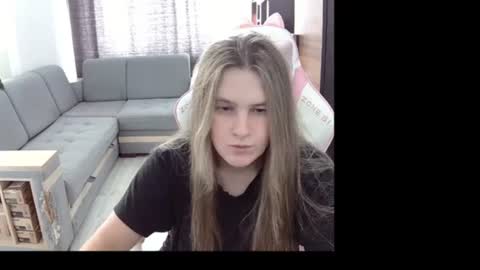Alice online show from August 7, 11:39 am