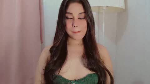  GWEN  online show from January 8, 7:07 pm