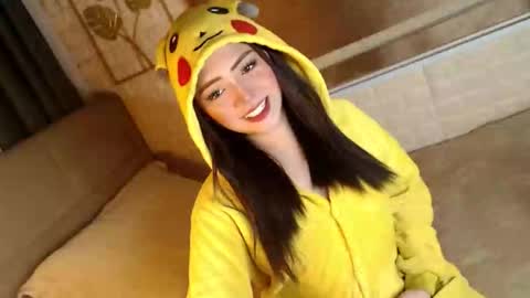 JEN  online show from November 20, 10:48 am