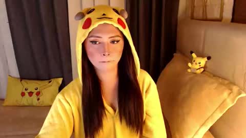 JEN  online show from April 15, 12:32 pm