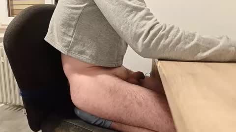 yourlildickgirl online show from May 21, 7:43 pm