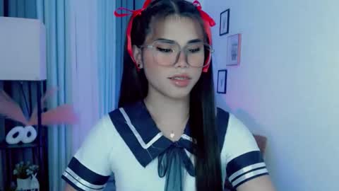 yourprettyblythe_ts online show from April 6, 10:59 am