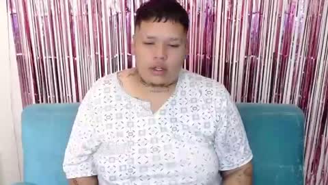 yul and val couple online show from December 3, 1:04 pm