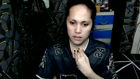 yumi online show from March 12, 11:26 am