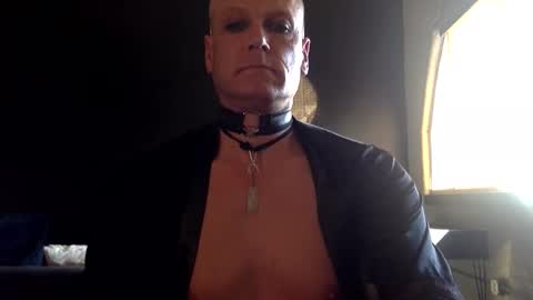 yummysissyslut online show from November 13, 8:27 pm