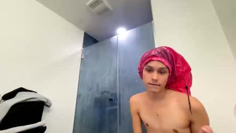 Snapshot of yungfemslut chatting on October 23, 6:12 pm BbyTSSLut online show from October 23, 6:12 pm