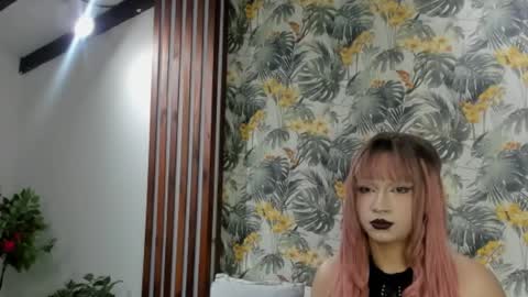 Yuri Kay online show from May 2, 7:30 pm
