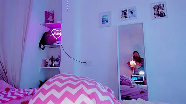  viioletweekend  online show from January 15, 9:46 pm