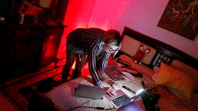 CharlotteVixxens online show from March 1, 9:53 pm