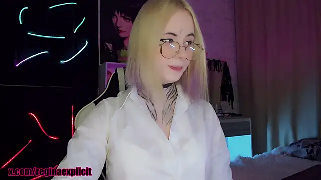 snake  bites online show from November 13, 10:06 pm