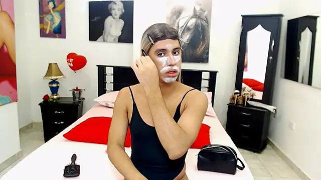 VeronicaReynolds online show from December 18, 12:07 pm