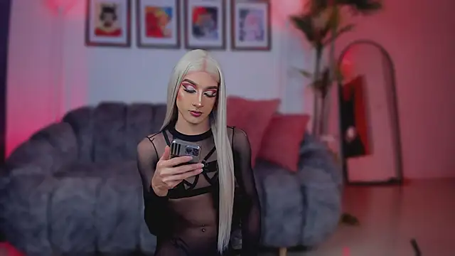 Taylor  foxxx online show from September 13, 5:35 am