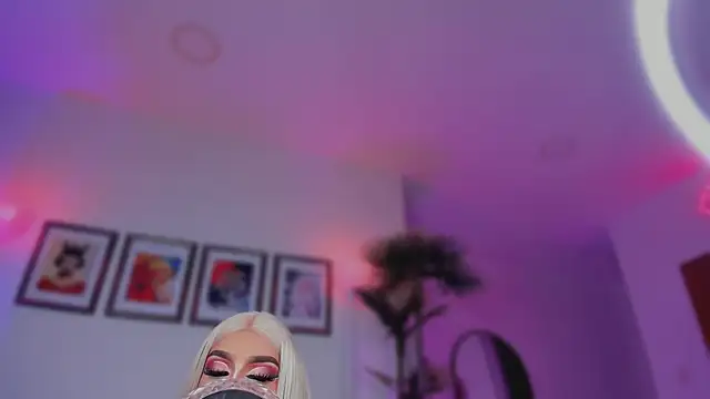 Taylor  foxxx online show from September 17, 4:50 am