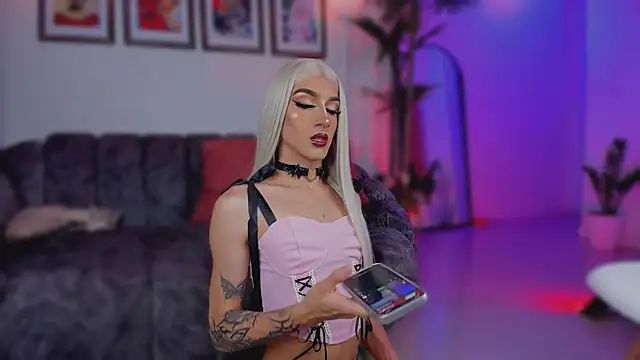 Taylor  foxxx online show from October 21, 4:58 am