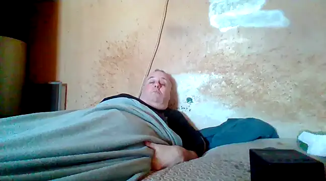 Snapshot of Nightshade7712 chatting on March 22, 2:47 pm Nightshade7712 online show from March 22, 2:47 pm