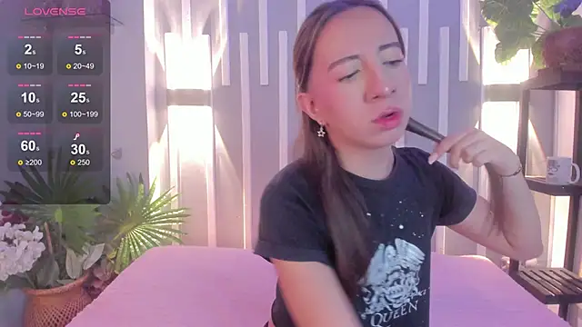 Miiaa doll online show from March 21, 12:28 pm