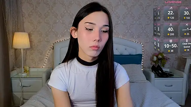 Kaia Sunshine Mia online show from November 17, 1:44 pm