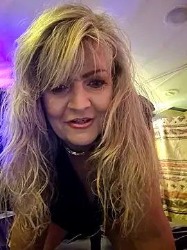 annika lately online show from March 7, 4:07 am