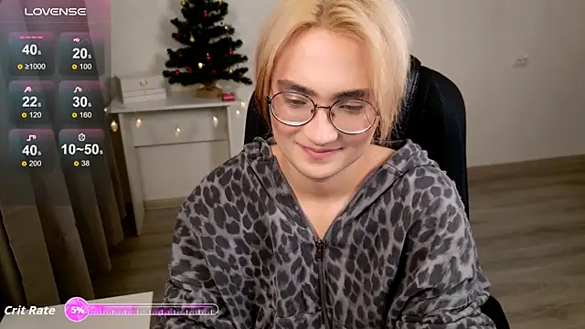 CuteYukiKun online show from December 4, 5:28 pm