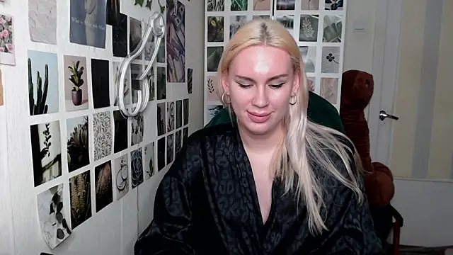 Snapshot of CapriScorpion chatting on October 22, 5:26 pm CapriScorpion online show from October 22, 5:26 pm
