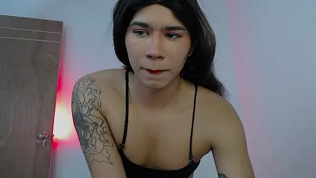 Moon Foxxy online show from July 19, 8:45 pm