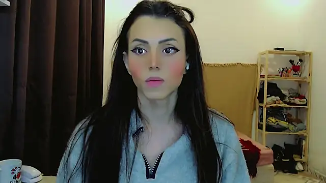 Sophie Fantasys online show from February 10, 9:22 pm