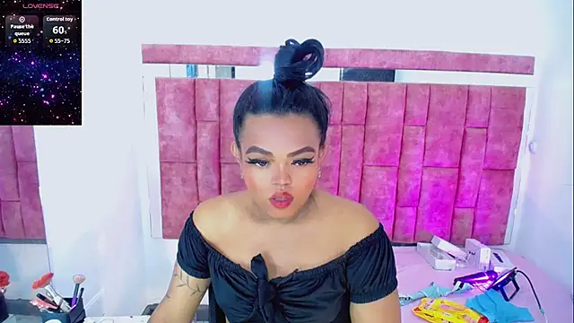 KayleighDreams  online show from March 29, 8:37 am