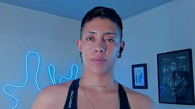 Snapshot of Aleja1214 chatting on September 10, 11:26 pm Aleja1214 online show from September 10, 11:26 pm