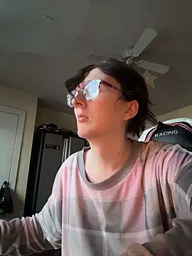 YandereDemon online show from November 16, 8:19 pm