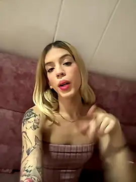 Courtney gonet online show from November 28, 8:21 pm